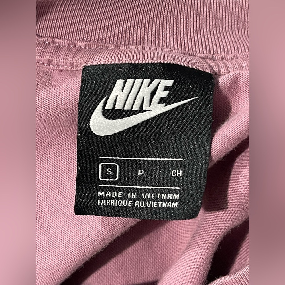 Nike Women's Pink Crop Top - Picture 7 of 8